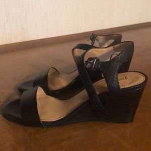 Antonio Melani wedges